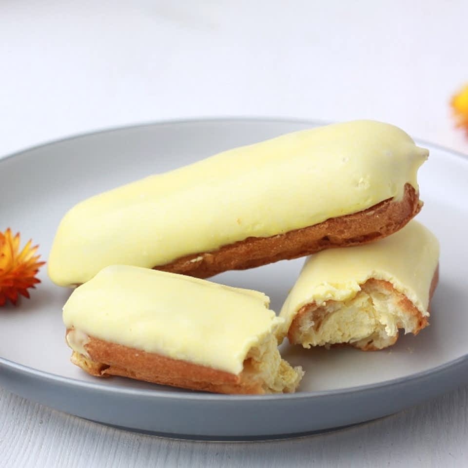 Эклер с манго-маракуйя